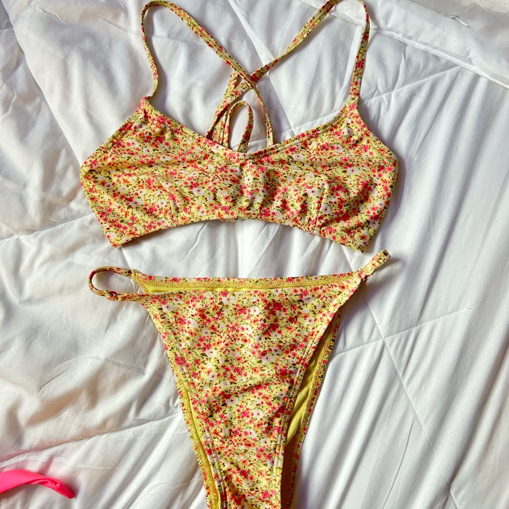 Aeropostale yellow floral bikini set